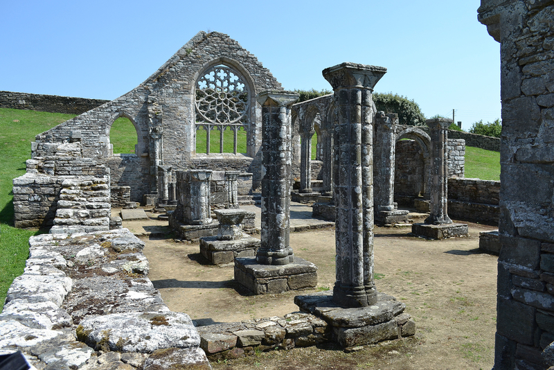 Bretagne Urlaub: Ruinen der Kapelle in Cournaille.